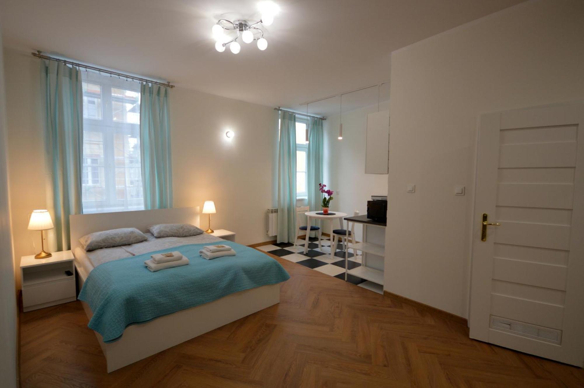 Royal Castle Apartments Краков Экстерьер фото